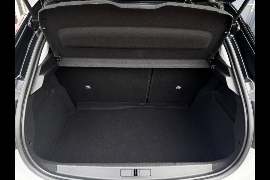 Opel Corsa 1.2 Sport Sky| Panoramadak | Distributieriem vervangen | Camera | PDC Voor + Achter | Climate control | Stoelverwarming