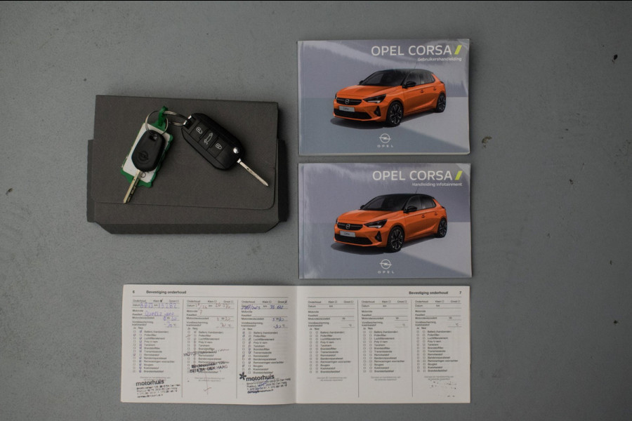 Opel Corsa 1.2 Black Edition+ NL-auto [ 1e Eigenaar Dealeronderhouden Carplay Parkeersensoren Cruise Control ]