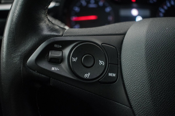 Opel Corsa 1.2 Black Edition+ NL-auto [ 1e Eigenaar Dealeronderhouden Carplay Parkeersensoren Cruise Control ]