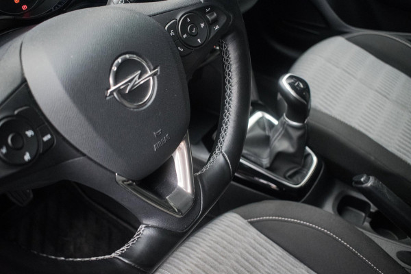 Opel Corsa 1.2 Black Edition+ NL-auto [ 1e Eigenaar Dealeronderhouden Carplay Parkeersensoren Cruise Control ]