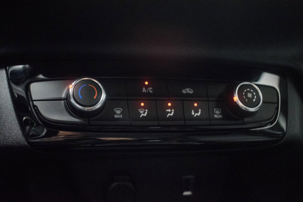 Opel Corsa 1.2 Black Edition+ NL-auto [ 1e Eigenaar Dealeronderhouden Carplay Parkeersensoren Cruise Control ]