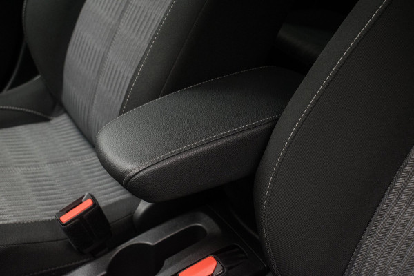 Opel Corsa 1.2 Black Edition+ NL-auto [ 1e Eigenaar Dealeronderhouden Carplay Parkeersensoren Cruise Control ]
