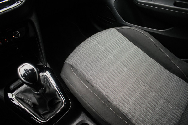 Opel Corsa 1.2 Black Edition+ NL-auto [ 1e Eigenaar Dealeronderhouden Carplay Parkeersensoren Cruise Control ]