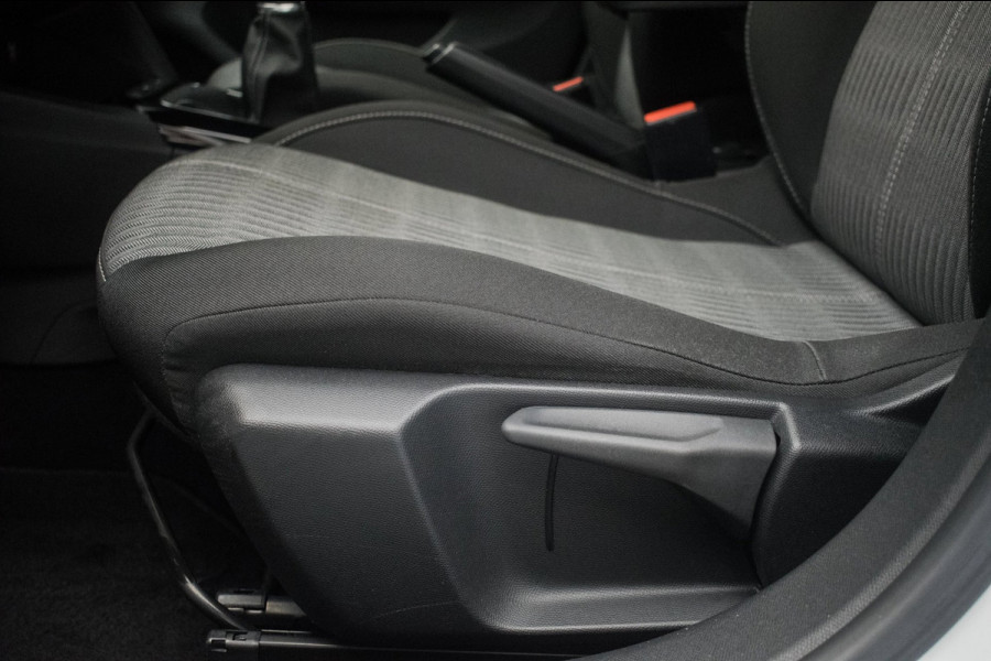 Opel Corsa 1.2 Black Edition+ NL-auto [ 1e Eigenaar Dealeronderhouden Carplay Parkeersensoren Cruise Control ]