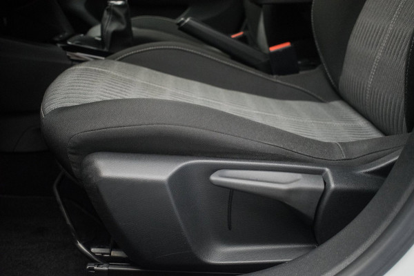 Opel Corsa 1.2 Black Edition+ NL-auto [ 1e Eigenaar Dealeronderhouden Carplay Parkeersensoren Cruise Control ]