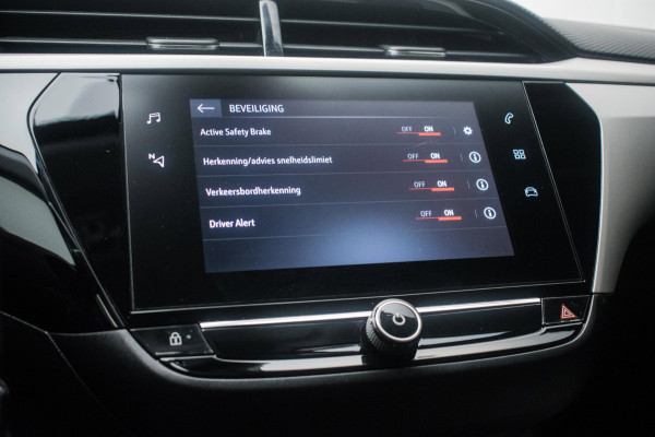 Opel Corsa 1.2 Black Edition+ NL-auto [ 1e Eigenaar Dealeronderhouden Carplay Parkeersensoren Cruise Control ]