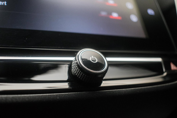 Opel Corsa 1.2 Black Edition+ NL-auto [ 1e Eigenaar Dealeronderhouden Carplay Parkeersensoren Cruise Control ]