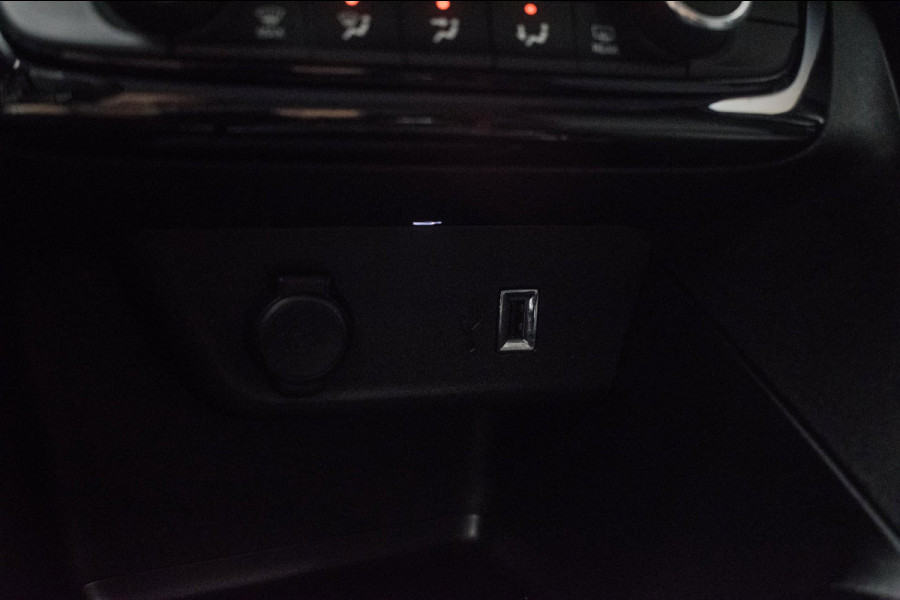 Opel Corsa 1.2 Black Edition+ NL-auto [ 1e Eigenaar Dealeronderhouden Carplay Parkeersensoren Cruise Control ]