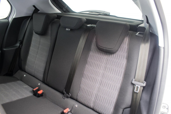Opel Corsa 1.2 Black Edition+ NL-auto [ 1e Eigenaar Dealeronderhouden Carplay Parkeersensoren Cruise Control ]