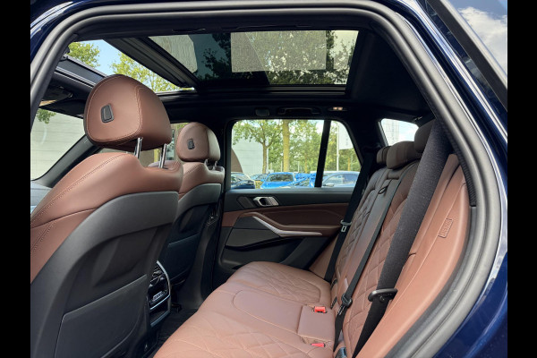 BMW X5 xDrive45e High Executive BOMVOL! | PANO | HARMAN KARDON | LASER LED | ELEK. ACHTER KLEP | ELEK. TREKHAAK | STOELVERWARMING | ELEK. MEM. SEAT | ACHTERUITRIJCAMERA | 22'' VELGEN | RIJKLAAR PRIJS + 12 MND BOVAG GARANTIE |