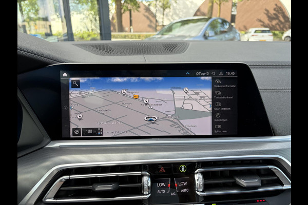 BMW X5 xDrive45e High Executive BOMVOL! | PANO | HARMAN KARDON | LASER LED | ELEK. ACHTER KLEP | ELEK. TREKHAAK | STOELVERWARMING | ELEK. MEM. SEAT | ACHTERUITRIJCAMERA | 22'' VELGEN | RIJKLAAR PRIJS + 12 MND BOVAG GARANTIE |