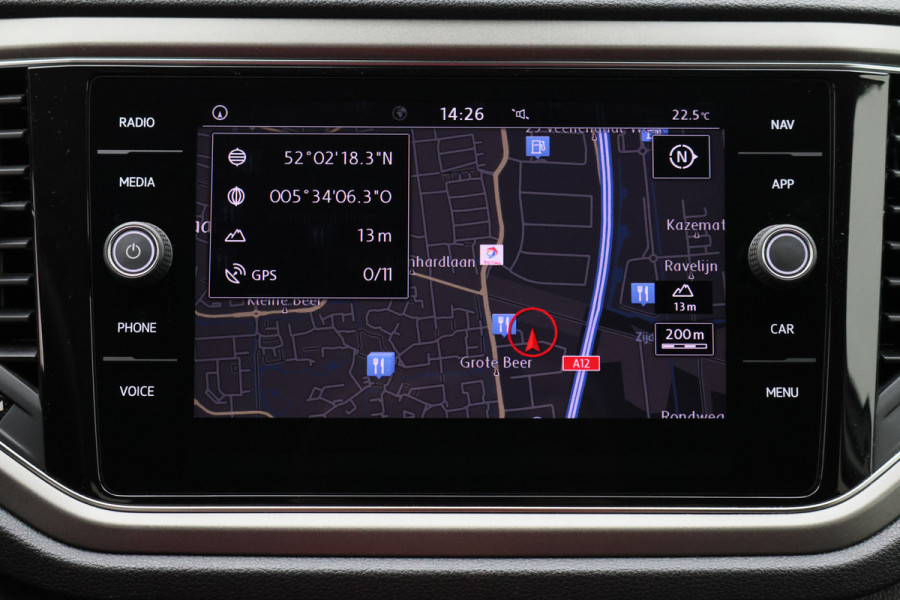 Volkswagen T-Roc 1.0 TSI Style ACC, Apple Carplay, Climate, Lane Assist, PDC
