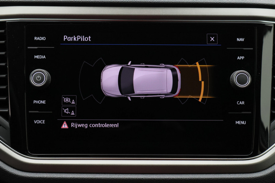 Volkswagen T-Roc 1.0 TSI Style ACC, Apple Carplay, Climate, Lane Assist, PDC