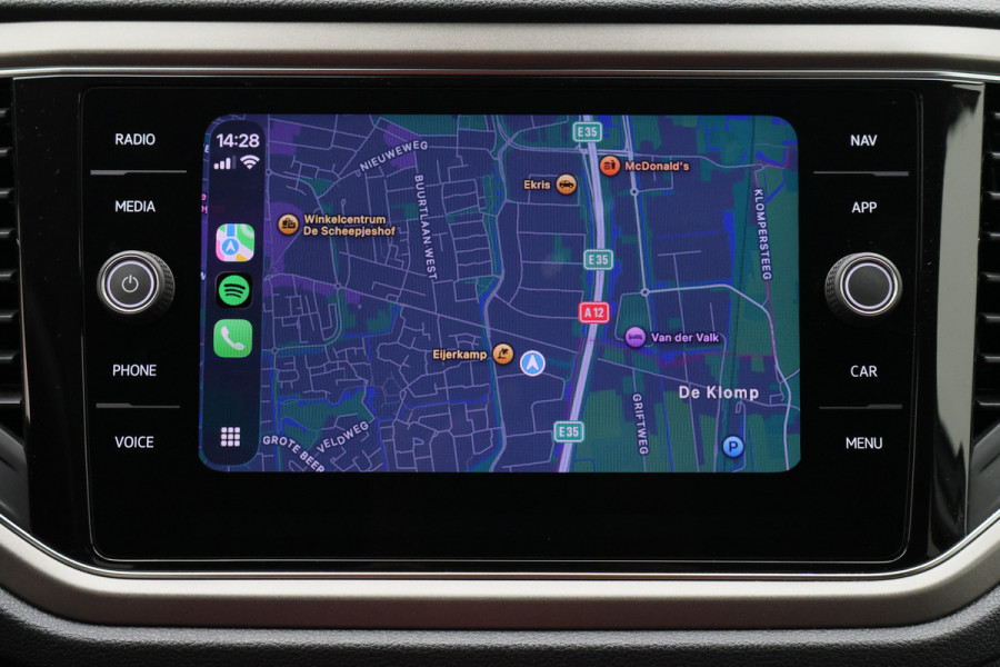 Volkswagen T-Roc 1.0 TSI Style ACC, Apple Carplay, Climate, Lane Assist, PDC