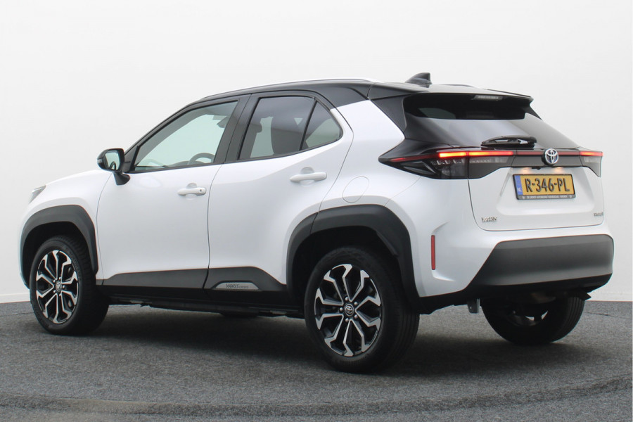 Toyota Yaris Cross 1.5 Hybrid Dynamic Two-Tone, Camera, Keyless, Apple Carplay, ACC, 17"
