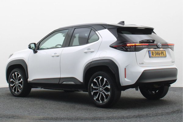 Toyota Yaris Cross 1.5 Hybrid Dynamic Two-Tone, Camera, Keyless, Apple Carplay, ACC, 17"