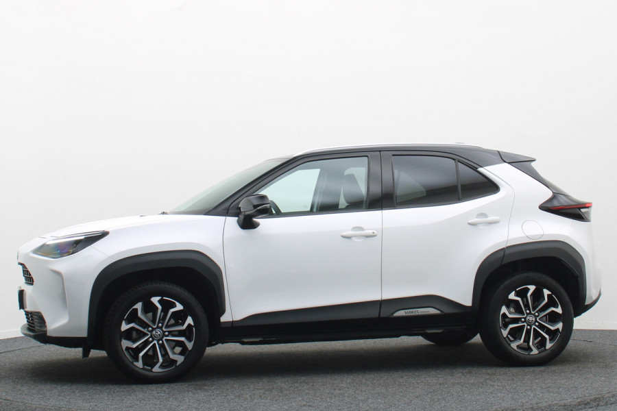 Toyota Yaris Cross 1.5 Hybrid Dynamic Two-Tone, Camera, Keyless, Apple Carplay, ACC, 17"