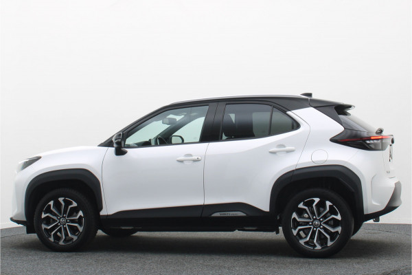 Toyota Yaris Cross 1.5 Hybrid Dynamic Two-Tone, Camera, Keyless, Apple Carplay, ACC, 17"