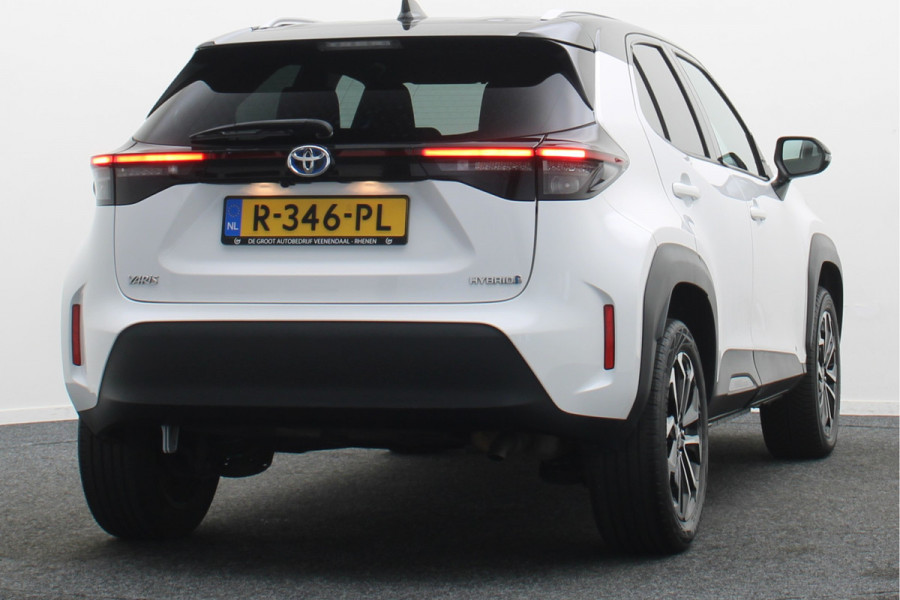 Toyota Yaris Cross 1.5 Hybrid Dynamic Two-Tone, Camera, Keyless, Apple Carplay, ACC, 17"