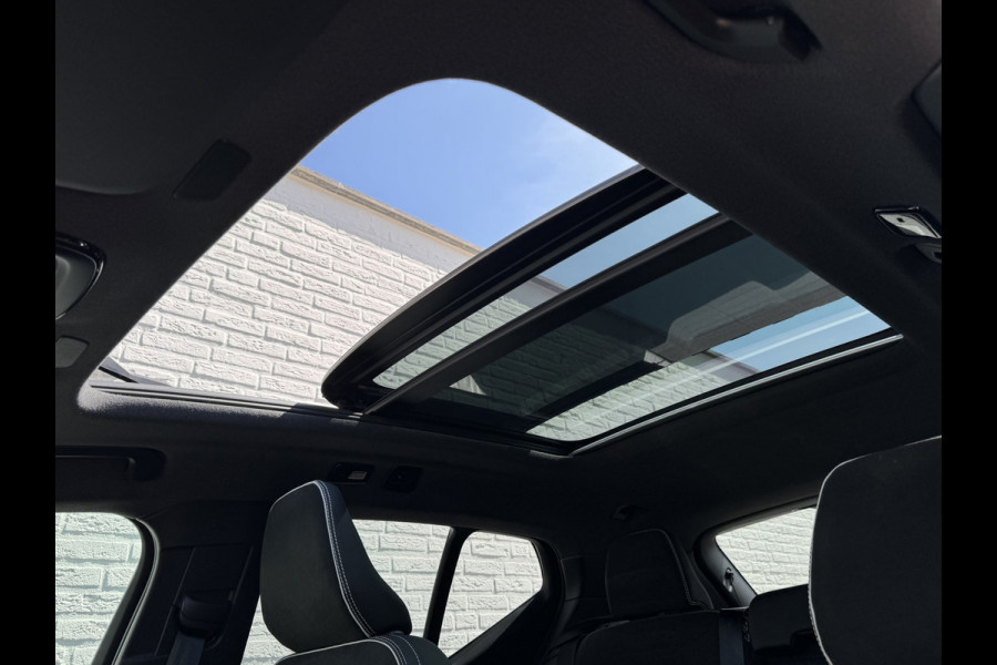 Volvo XC40 Recharge Pro SOH 97% Adaptive Cruise All-Season Banden Panoramadak AppleCarplay Elec. inklapbare trekhaak Leder