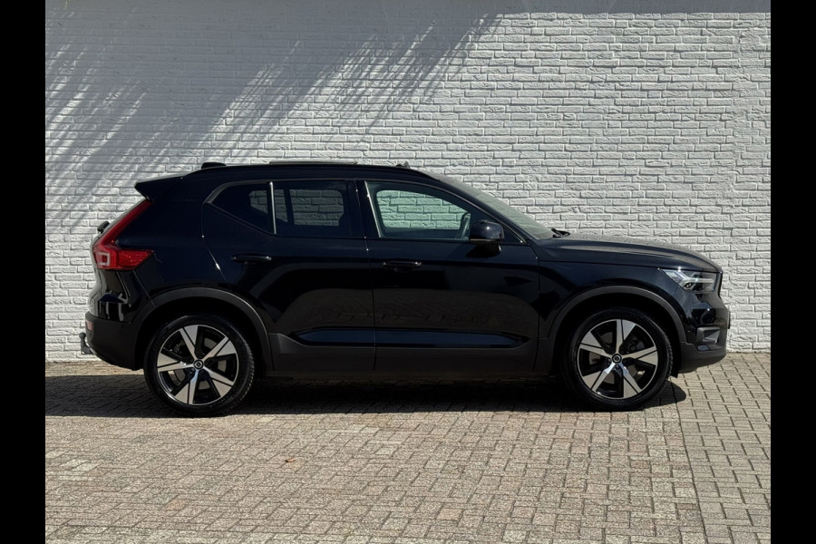 Volvo XC40 Recharge Pro SOH 97% Adaptive Cruise All-Season Banden Panoramadak AppleCarplay Elec. inklapbare trekhaak Leder