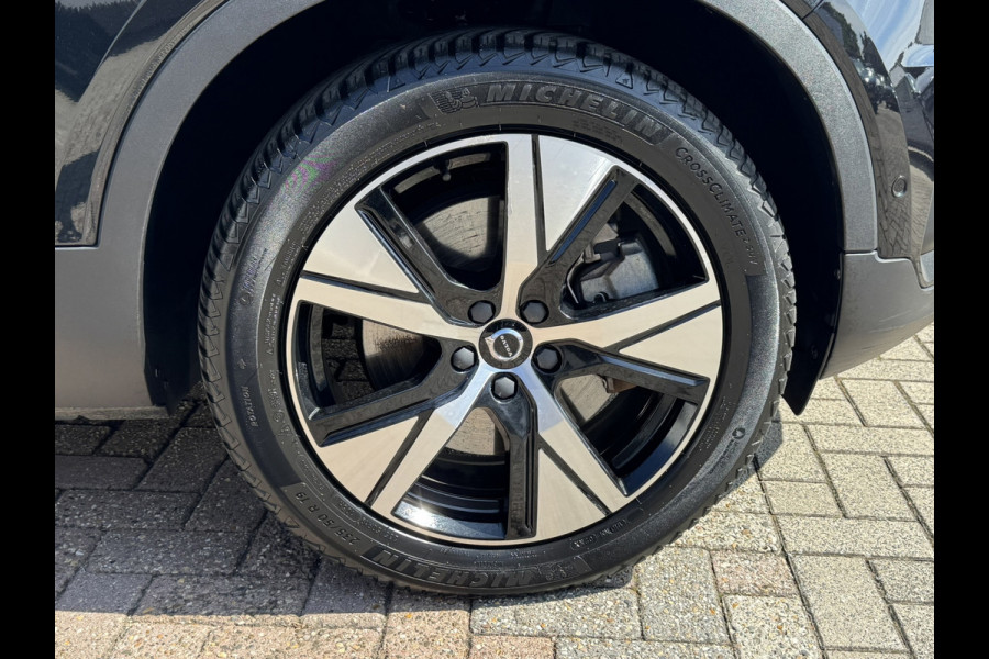 Volvo XC40 Recharge Pro SOH 97% Adaptive Cruise All-Season Banden Panoramadak AppleCarplay Elec. inklapbare trekhaak Leder