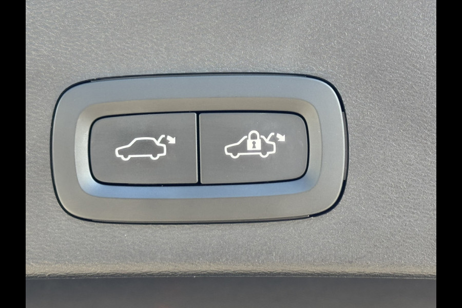 Volvo XC40 Recharge Pro SOH 97% Adaptive Cruise All-Season Banden Panoramadak AppleCarplay Elec. inklapbare trekhaak Leder