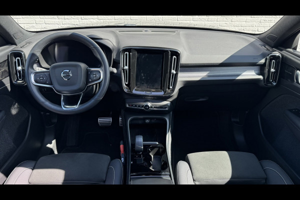 Volvo XC40 Recharge Pro SOH 97% Adaptive Cruise All-Season Banden Panoramadak AppleCarplay Elec. inklapbare trekhaak Leder