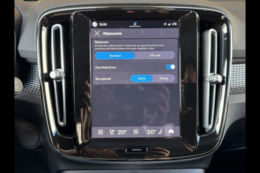 Volvo XC40 Recharge Pro SOH 97% Adaptive Cruise All-Season Banden Panoramadak AppleCarplay Elec. inklapbare trekhaak Leder