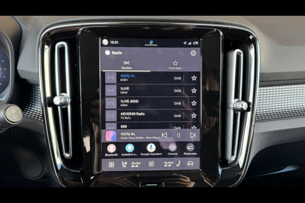Volvo XC40 Recharge Pro SOH 97% Adaptive Cruise All-Season Banden Panoramadak AppleCarplay Elec. inklapbare trekhaak Leder