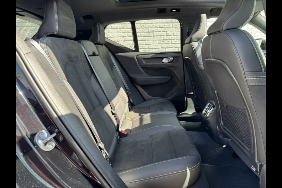 Volvo XC40 Recharge Pro SOH 97% Adaptive Cruise All-Season Banden Panoramadak AppleCarplay Elec. inklapbare trekhaak Leder
