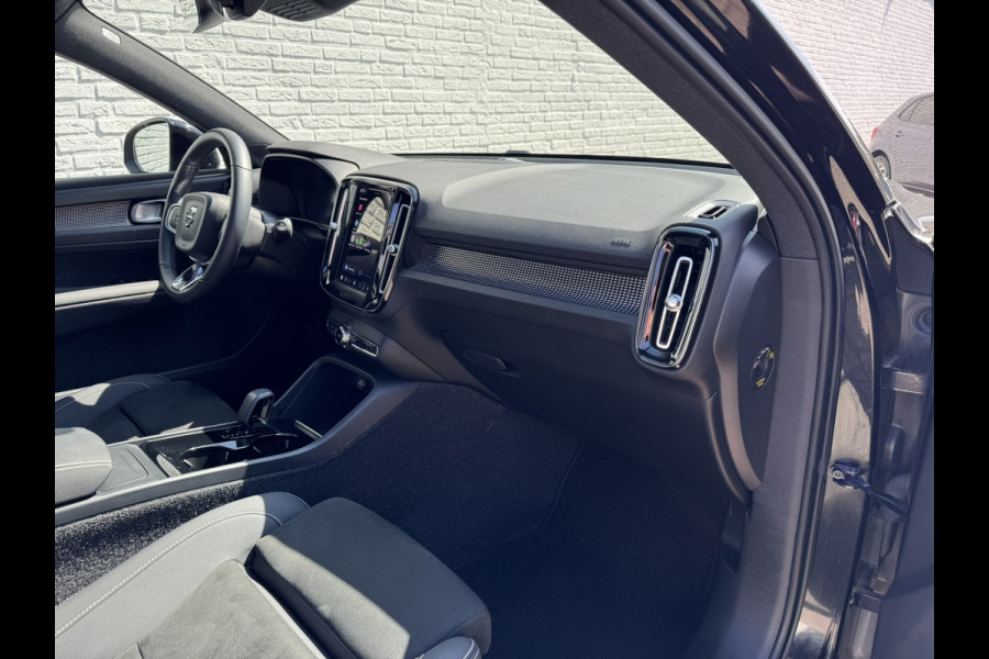 Volvo XC40 Recharge Pro SOH 97% Adaptive Cruise All-Season Banden Panoramadak AppleCarplay Elec. inklapbare trekhaak Leder