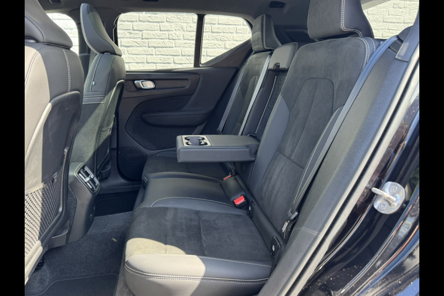 Volvo XC40 Recharge Pro SOH 97% Adaptive Cruise All-Season Banden Panoramadak AppleCarplay Elec. inklapbare trekhaak Leder