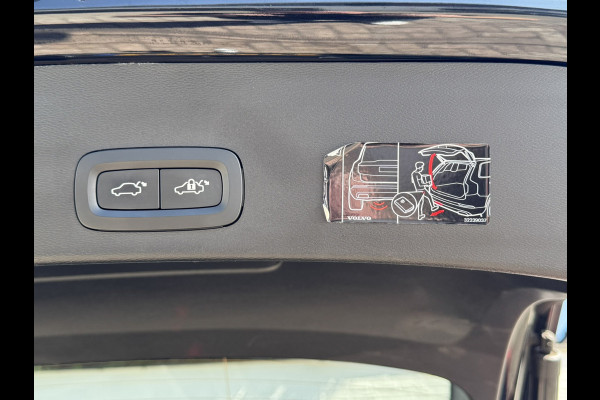 Volvo XC40 Recharge Pro SOH 97% Adaptive Cruise All-Season Banden Panoramadak AppleCarplay Elec. inklapbare trekhaak Leder