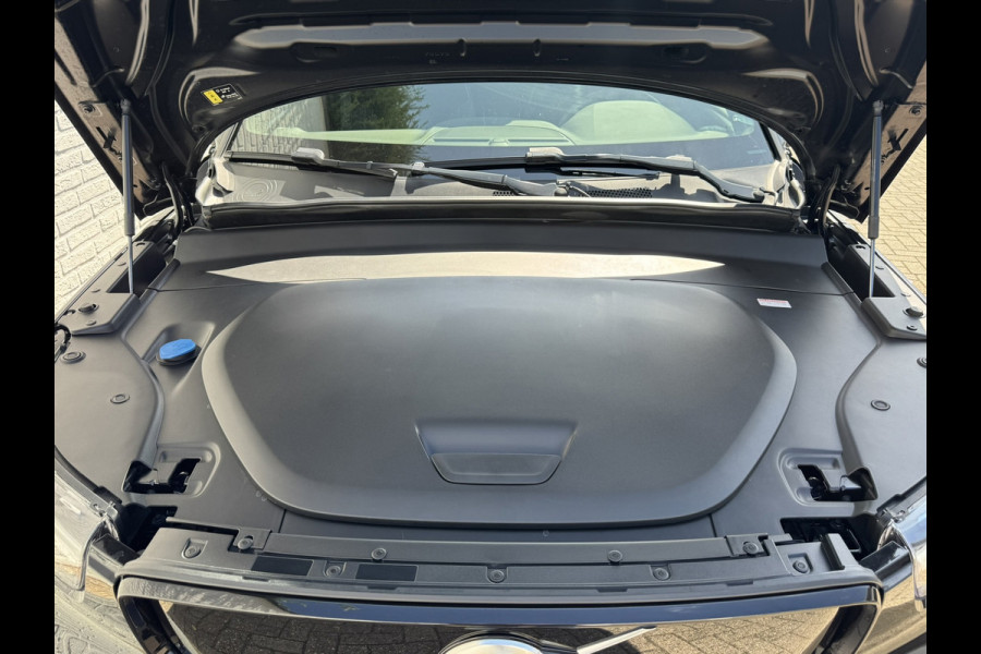 Volvo XC40 Recharge Pro SOH 97% Adaptive Cruise All-Season Banden Panoramadak AppleCarplay Elec. inklapbare trekhaak Leder