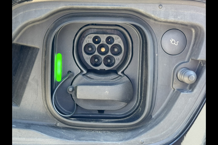 Volvo XC40 Recharge Pro SOH 97% Adaptive Cruise All-Season Banden Panoramadak AppleCarplay Elec. inklapbare trekhaak Leder