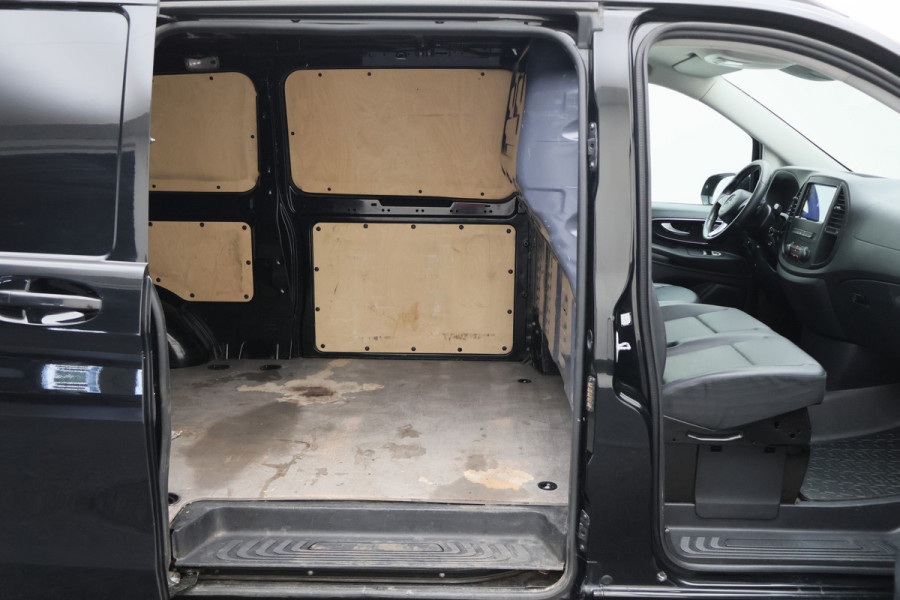 Mercedes-Benz Vito 119 CDI Extra Lang 3-Zits, Leer, LED, Camera, Trekhaak, Apple Carplay, 18"