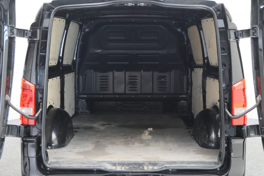Mercedes-Benz Vito 119 CDI Extra Lang 3-Zits, Leer, LED, Camera, Trekhaak, Apple Carplay, 18"