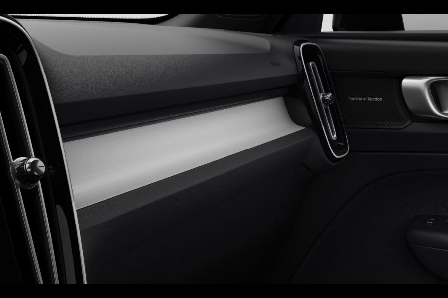 Volvo XC40 B4 211PK Automaat Plus Black Edition