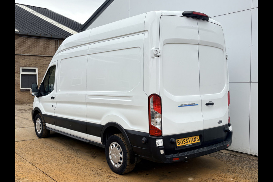 Ford E-Transit 68kWh 184PK L3H3 317km WLTP 93,8% (SOH) Snelladen Camera Cruise control Climate control Carplay Navigatie Laadkabel Parkeersensoren