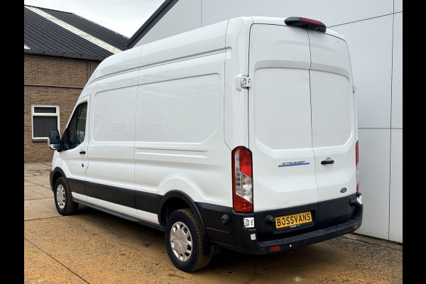 Ford E-Transit 68kWh 184PK L3H3 317km WLTP 93,8% (SOH) Snelladen Camera Cruise control Climate control Carplay Navigatie Laadkabel Parkeersensoren