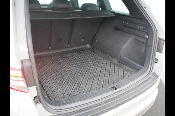 Škoda Kodiaq 1.5 TSI Sportline Business | Leder | Memory | Adaptive cruise | Stoelverwarming | Camera | Park assist | Sfeerverlichting | Bluetooth | Navigatie | Elektrische achterklep | Trekhaak