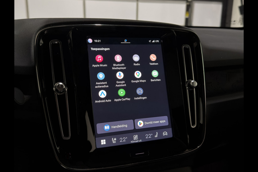Volvo C40 Recharge Plus 69 kWh | Adaptief Cruise Control | Keyless | Voorstoelen verwarmd
