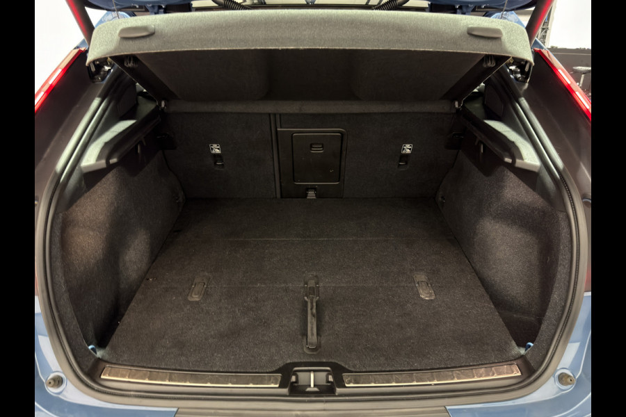 Volvo C40 Recharge Plus 69 kWh | Adaptief Cruise Control | Keyless | Voorstoelen verwarmd