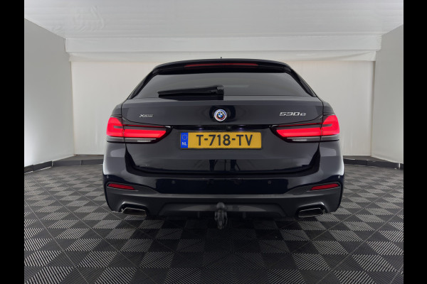 BMW 5 Serie Touring 530e xDrive Business Edition Plus M-Sportpack (Plug-in) {SoH-96%} (INCL.BTW) *PANO | HEAD-UP | LEATHER | FULL-LED | MEMORY-PACK | HARMAN/KARDON | BLINDSPOT | DIGI-COCKPIT | CAMERA | NAVI-FULLMAP | PRIVACY-GLASS | SHIFTPADDLES | ECC | PDC | 18''ALU