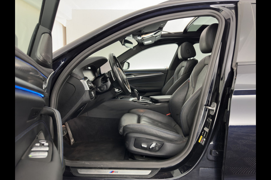 BMW 5 Serie Touring 530e xDrive Business Edition Plus M-Sportpack (Plug-in) {SoH-96%} (INCL.BTW) *PANO | HEAD-UP | LEATHER | FULL-LED | MEMORY-PACK | HARMAN/KARDON | BLINDSPOT | DIGI-COCKPIT | CAMERA | NAVI-FULLMAP | PRIVACY-GLASS | SHIFTPADDLES | ECC | PDC | 18''ALU