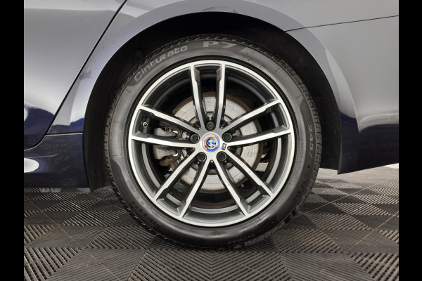 BMW 5 Serie Touring 530e xDrive Business Edition Plus M-Sportpack (Plug-in) {SoH-96%} (INCL.BTW) *PANO | HEAD-UP | LEATHER | FULL-LED | MEMORY-PACK | HARMAN/KARDON | BLINDSPOT | DIGI-COCKPIT | CAMERA | NAVI-FULLMAP | PRIVACY-GLASS | SHIFTPADDLES | ECC | PDC | 18''ALU