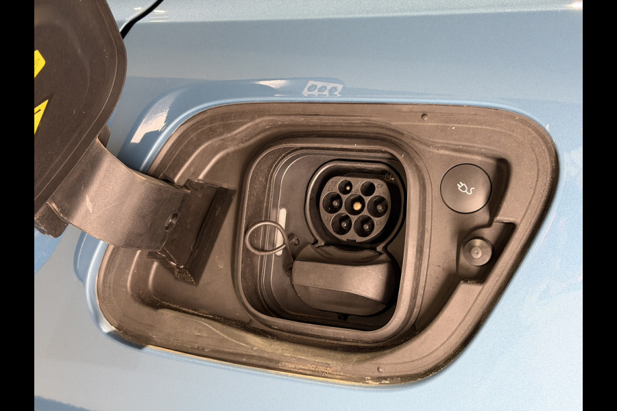 Volvo C40 Recharge Plus 69 kWh | Adaptief Cruise Control | Keyless | Voorstoelen verwarmd