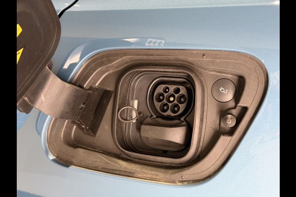 Volvo C40 Recharge Plus 69 kWh | Adaptief Cruise Control | Keyless | Voorstoelen verwarmd