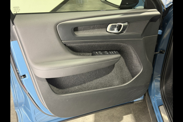 Volvo C40 Recharge Plus 69 kWh | Adaptief Cruise Control | Keyless | Voorstoelen verwarmd